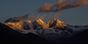Kongde Himal at sunset